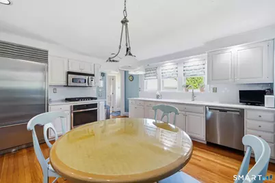 28 Colony Road, West Hartford, CT 06117 - Photo 8