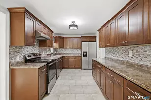 17 Sherman Rd, Glastonbury, CT 06033 - Photo 10