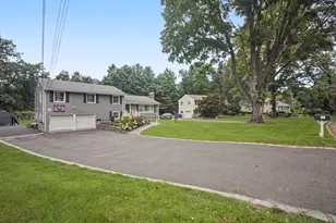 73 Weeping Willow Ln, Fairfield, CT 06825 - Photo 34