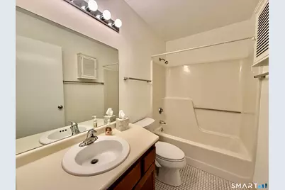 1204 Whitney Avenue #406, Hamden, CT 06517 - Photo 8