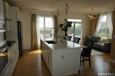 127 Brentwood Circle #127, Danbury, CT 06810 - Photo 8