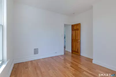 74 Harbor Avenue #2nd floor, Bridgeport, CT 06605 - Photo 14