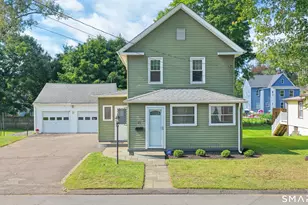 25 Maple Ave, Wallingford, CT 06492 - Photo 2