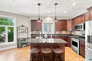 9 Beachside Ave, East Haven, CT 06512 - Photo 12