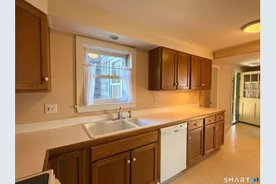 17-19 Wallace Road, Branford, CT 06405 - Photo 10