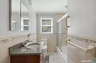 709 Bunker Hill Ave, Waterbury, CT 06708 - Photo 20