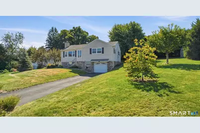 709 Bunker Hill Avenue, Waterbury, CT 06708 - Photo 8