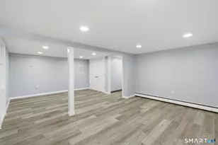 709 Bunker Hill Ave, Waterbury, CT 06708 - Photo 26
