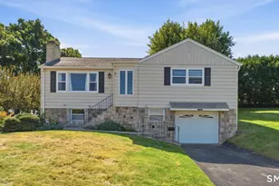 709 Bunker Hill Ave, Waterbury, CT 06708 - Photo 2