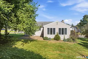709 Bunker Hill Ave, Waterbury, CT 06708 - Photo 6