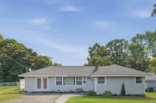 66 S Ridgeland Rd, Wallingford, CT 06492 - Photo 1