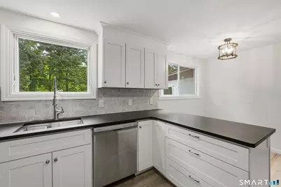 149 Lakeside Boulevard East, Waterbury, CT 06708 - Photo 10