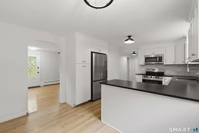 149 Lakeside Boulevard East, Waterbury, CT 06708 - Photo 8