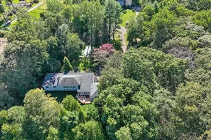 480 Riders Ln, Fairfield, CT 06824 - Photo 32