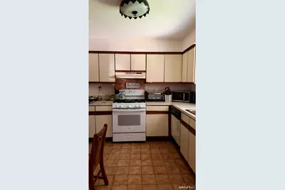 122 Sutton Place #122, Bloomfield, CT 06002 - Photo 6