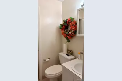122 Sutton Place #122, Bloomfield, CT 06002 - Photo 10