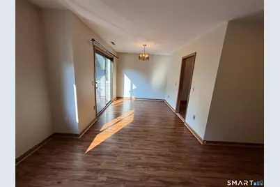 166 Old Brookfield Road #1 5, Danbury, CT 06811 - Photo 4