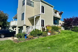 219 Crosswoods Rd, Branford, CT 06405 - Photo 1