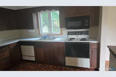 121 Carriage Drive, Manchester, CT 06040 - Photo 12