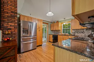 31 Oxford Dr, Glastonbury, CT 06033 - Photo 4
