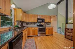 31 Oxford Dr, Glastonbury, CT 06033 - Photo 10
