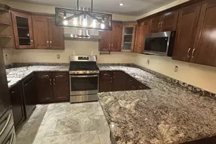 34 Garden Hill Cir, Waterbury, CT 06704 - Photo 6