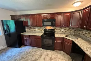 515 Scott Rd, Waterbury, CT 06705 - Photo 2