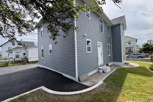219 Adams St, Bridgeport, CT 06607 - Photo 6