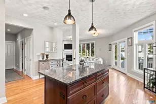 9 Beachside Ave, East Haven, CT 06512 - Photo 10