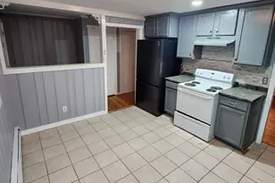 18 Allen Ct, Meriden, CT 06451 - Photo 6