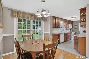 10 Roosevelt Blvd, Enfield, CT 06082 - Photo 8