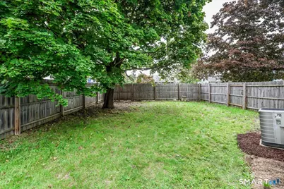 79 Aircraft Road, West Haven, CT 06516 - Photo 30