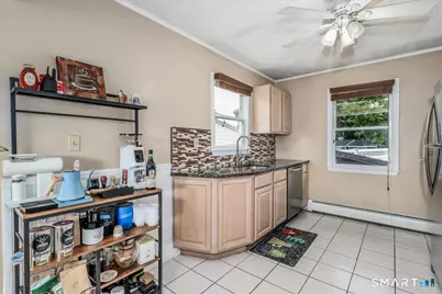 79 Aircraft Road, West Haven, CT 06516 - Photo 8