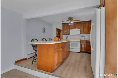 676 Bush Hill Road, Manchester, CT 06040 - Photo 12