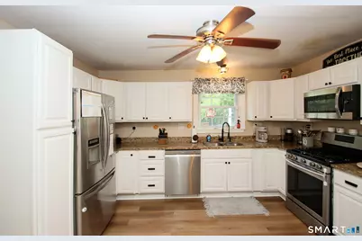 75 Coppola Terrace, Derby, CT 06418 - Photo 12