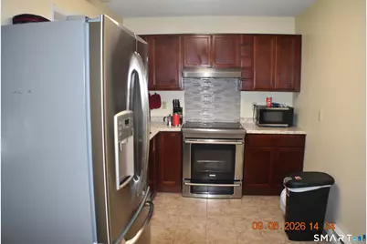 32 Garden Hill Circle #32, Waterbury, CT 06704 - Photo 6