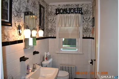 521 Burton Road, Beacon Falls, CT 06403 - Photo 20
