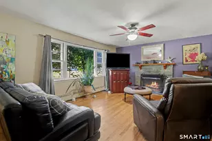 93 Woolsley Ave, Trumbull, CT 06611 - Photo 10