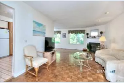 100 Glen Side #100, Wilton, CT 06897 - Photo 6