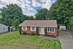 40 Morning Mist Rd, Naugatuck, CT 06770 - Photo 2