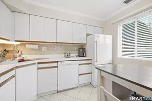 195 Village Square Dr, New Britain, CT 06053 - Photo 12