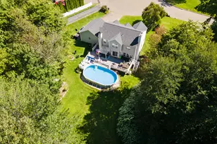 2 Quail Hollow Ct, Beacon Falls, CT 06403 - Photo 2