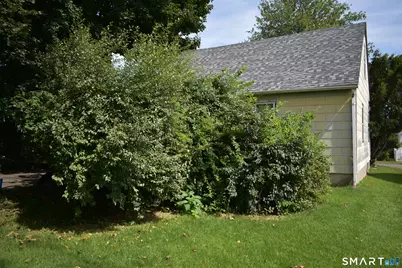 95 Raymond Street, Stratford, CT 06614 - Photo 2