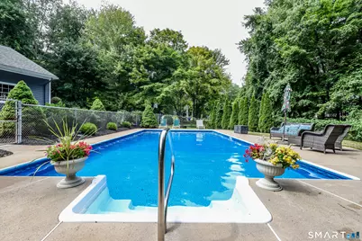 33 Brookwood Drive, Newtown, CT 06470 - Photo 8