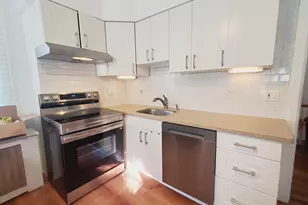 43 Mohegan Ave, Stamford, CT 06902 - Photo 1