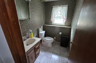 409 Torringford E St, Torrington, CT 06790 - Photo 16