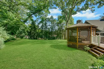 6 Stoneleigh Square, Fairfield, CT 06825 - Photo 32