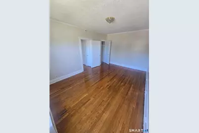 9 Evergreen Avenue #B6, Hartford, CT 06105 - Photo 4