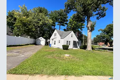 198 Broad Street, Manchester, CT 06042 - Photo 2