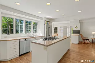 1951 Burr St, Fairfield, CT 06824 - Photo 18